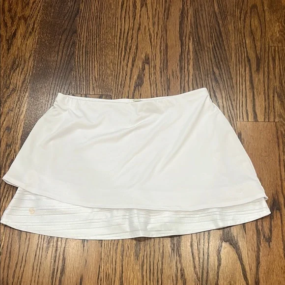 White Tennis Skirt Set for Women - Picture 7 of 10